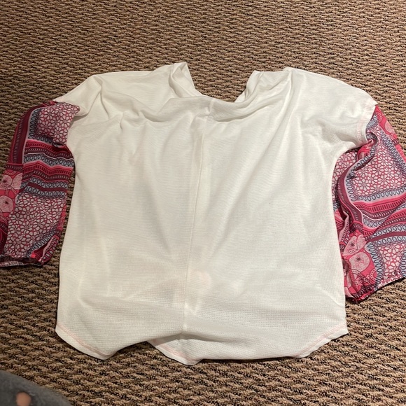 Designer white thermal button down with pink pattern chiffon sleeves - Picture 8 of 8